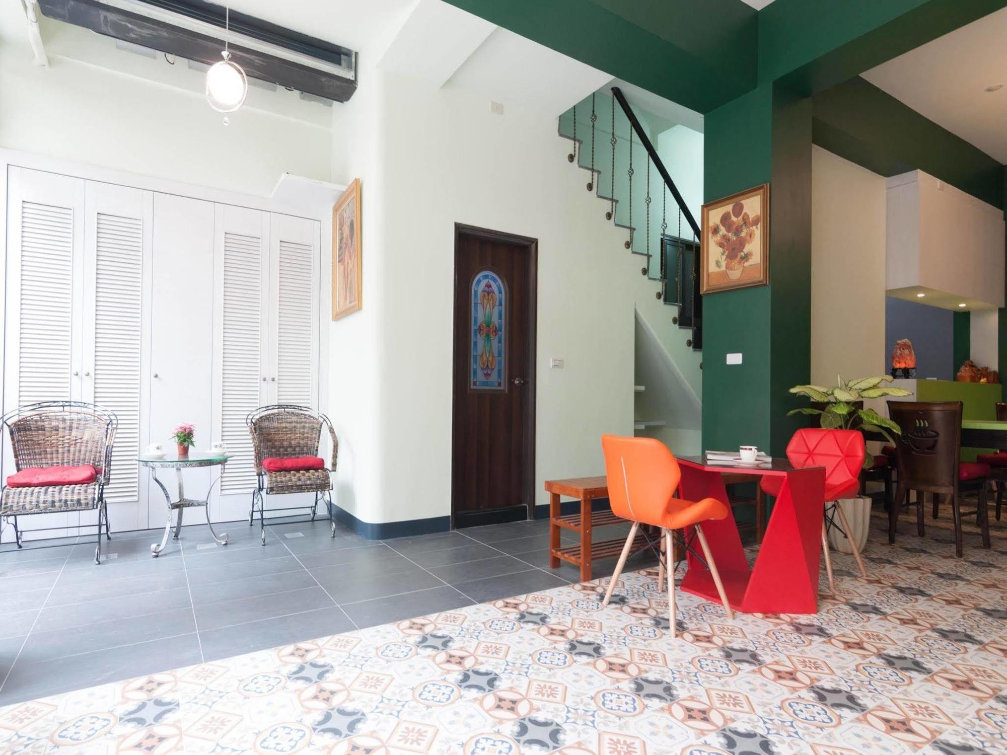 Zhizhu Homestay Тайнань Экстерьер фото